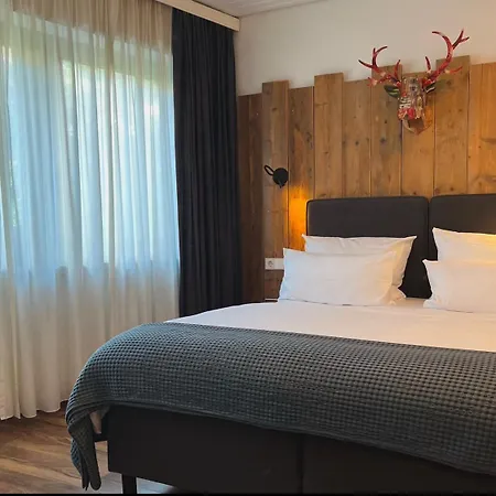 Kreuzblume & Weinstube 3*