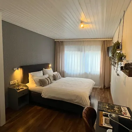 Kreuzblume Hotel&restaurant 3*