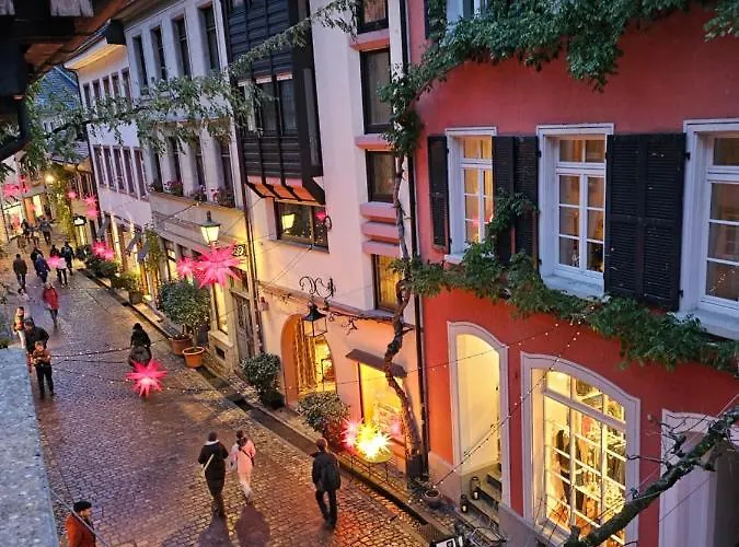 Kreuzblume & Weinstube לינה וארוחת בוקר 3*