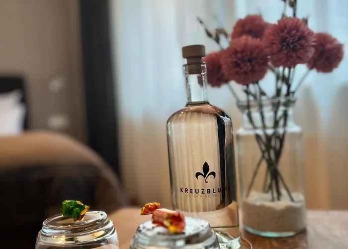 לינה וארוחת בוקר Kreuzblume & Weinstube 3*