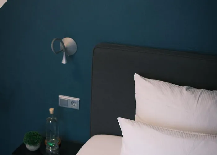 Kreuzblume & Weinstube לינה וארוחת בוקר 3*